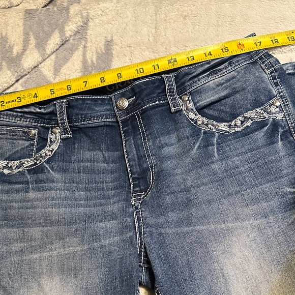 709.   Grace Blue Ankle & Cropped Jeans - Picture 6 of 12